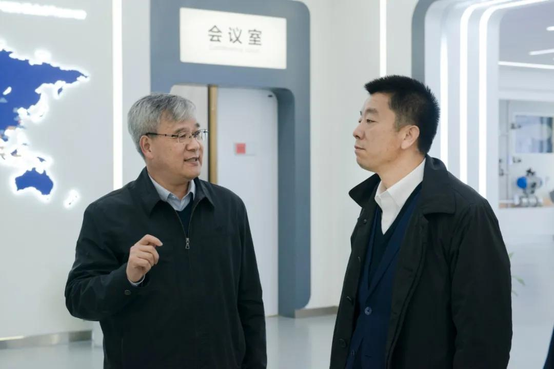 上海证券交易所总经理蔡建春一行来访云顶集团·3118acm